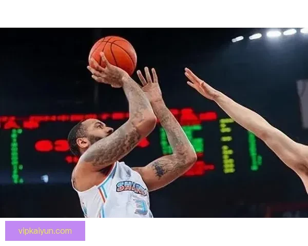 拉菲尼亚伤病史详解显示其状态回暖，期待在新赛季有所贡献。