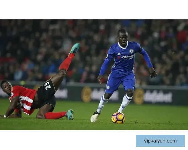 斯通斯本赛季防守数据表现稳健，拦截与抢断效率持续提升